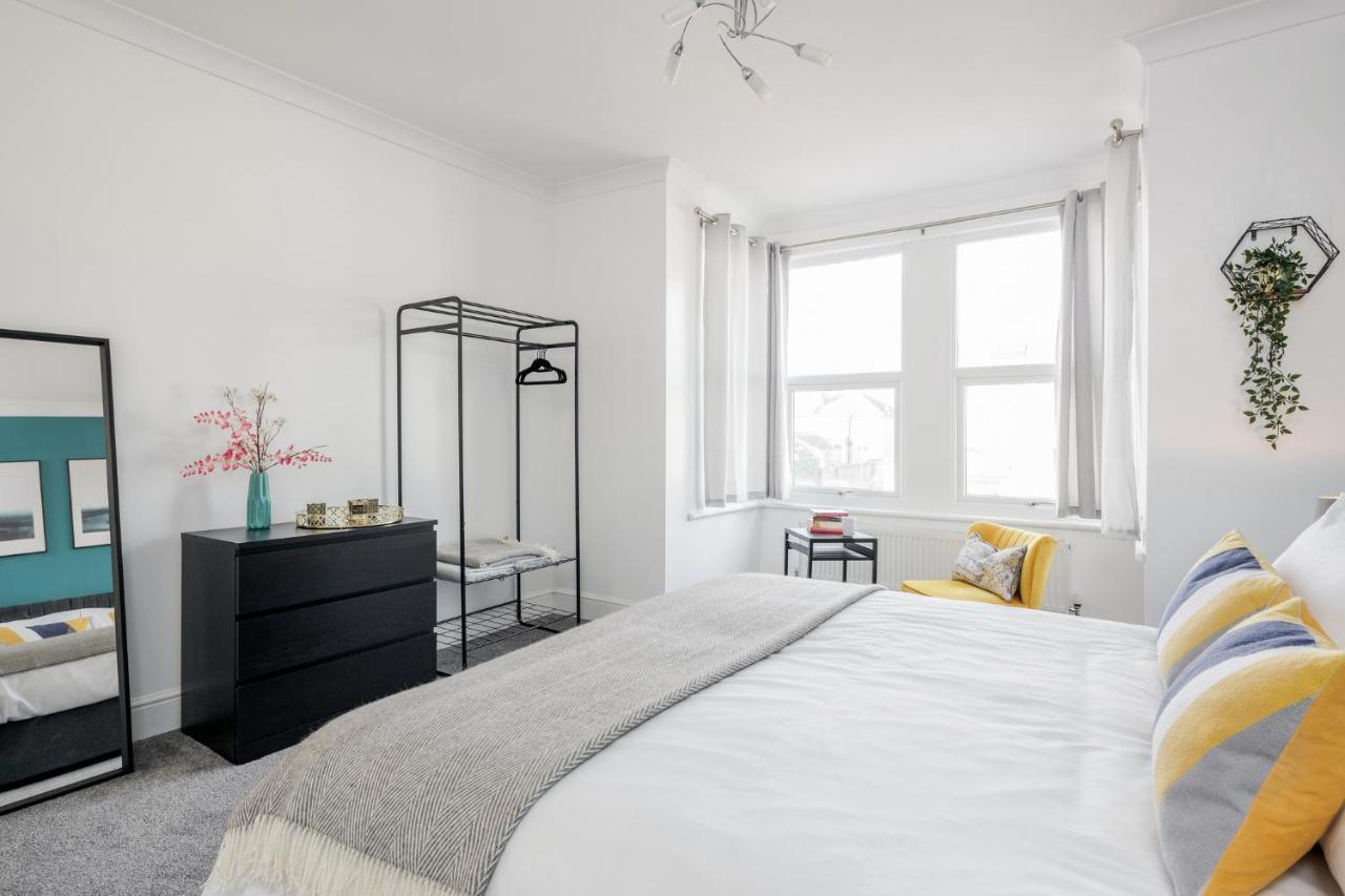 Business & Leisure 2 Bedroom & Parking By Damask Homes Ilford Esterno foto