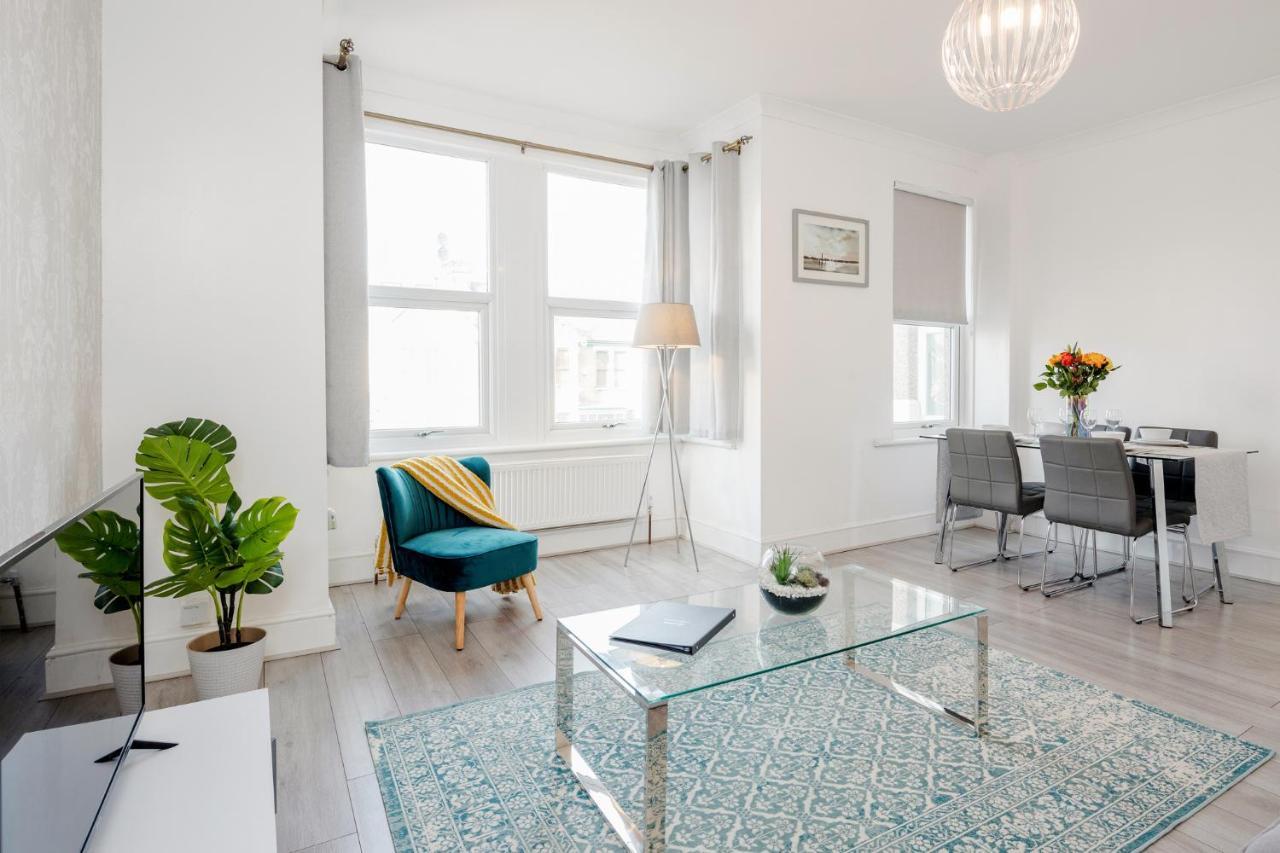 Business & Leisure 2 Bedroom & Parking By Damask Homes Ilford Esterno foto