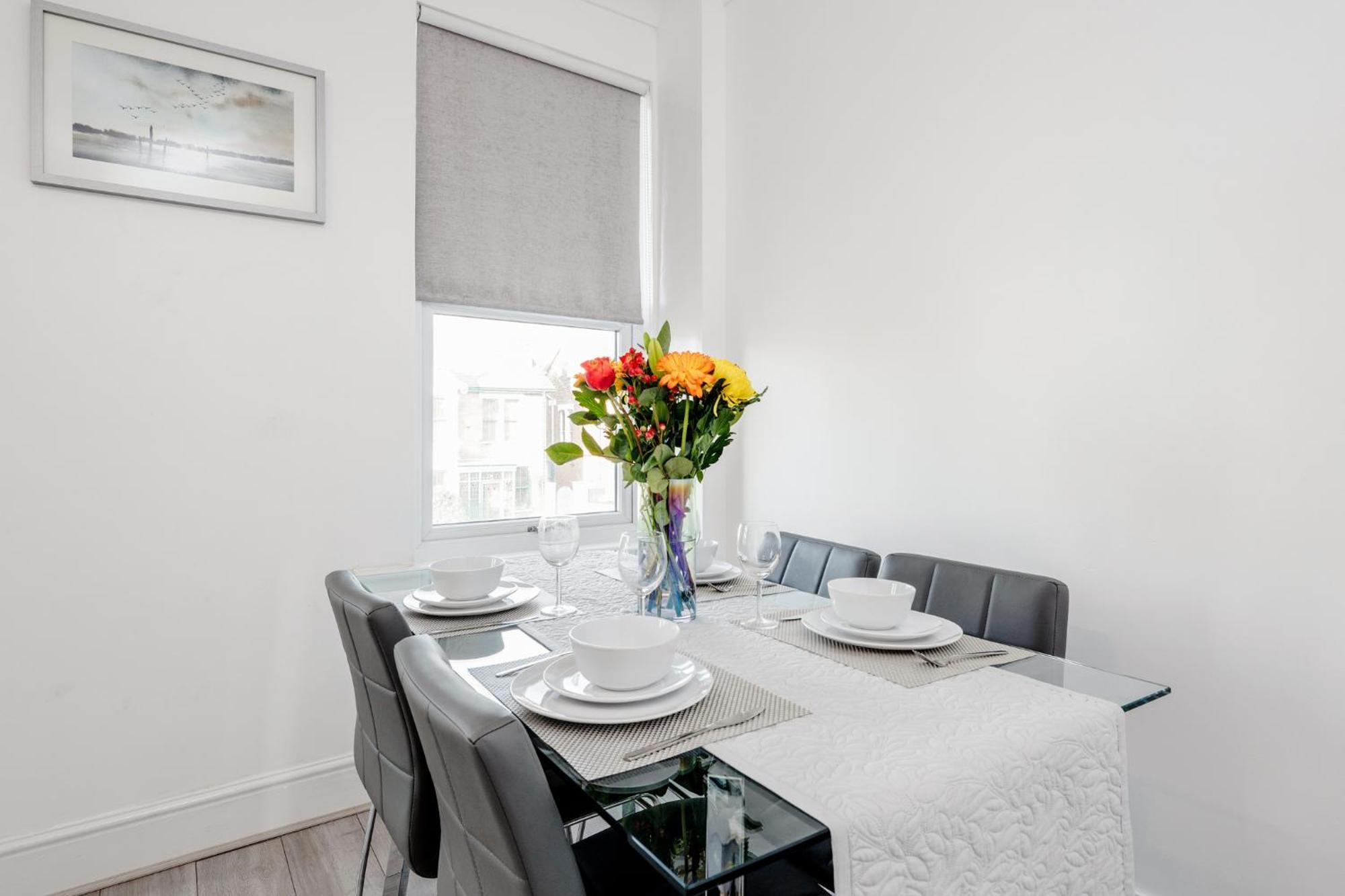 Business & Leisure 2 Bedroom & Parking By Damask Homes Ilford Esterno foto